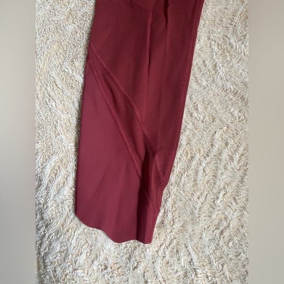 LULULEMON Wunder Under Leggings. - Picture 9 of 9